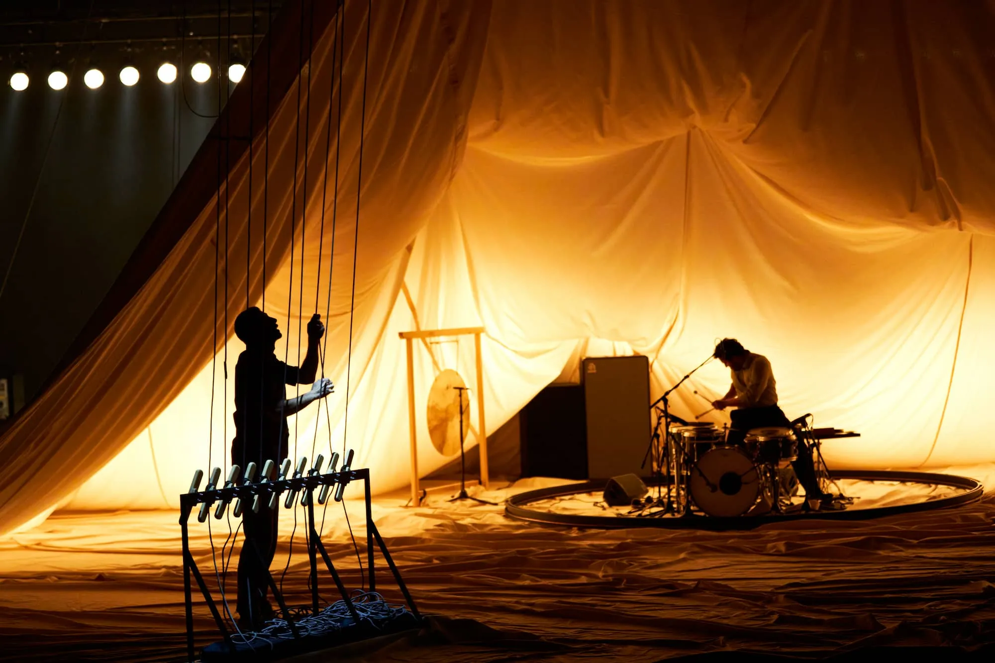 Photo from the performance Dans la mesure